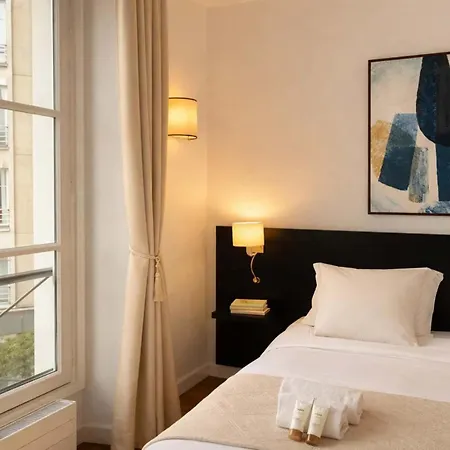 Stunning Jardin Du Luxembourg With Lift Appartamento