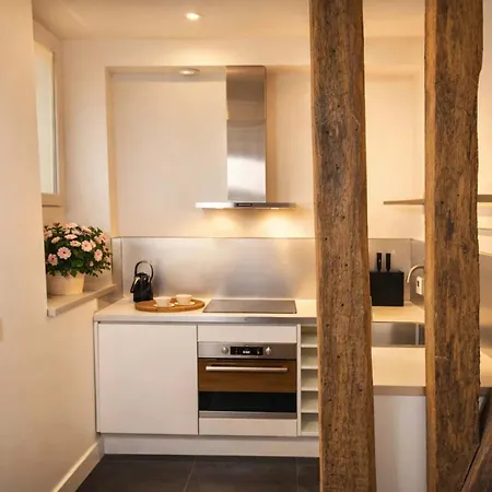 Stunning Jardin Du Luxembourg With Lift Apartment