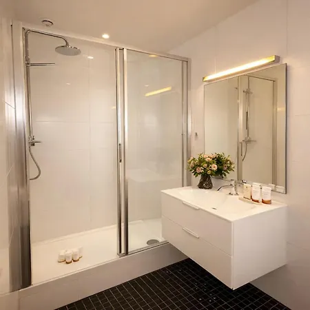 Stunning Jardin Du Luxembourg With Lift Apartment Paris