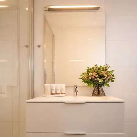 Stunning Jardin Du Luxembourg With Lift Apartment *