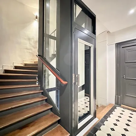 Stunning Jardin Du Luxembourg With Lift Apartment Paris